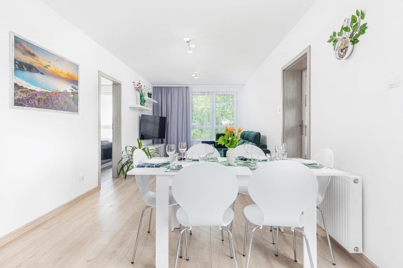 Apartament Deluxe Platany C38 By Renters Apartment Kolobrzeg Exterior photo