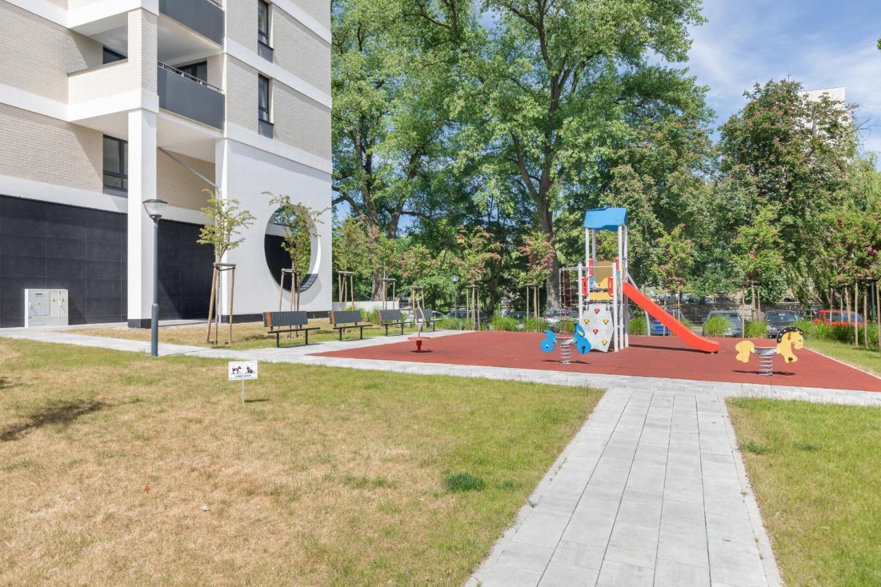 Apartament Deluxe Platany C38 By Renters Apartment Kolobrzeg Exterior photo