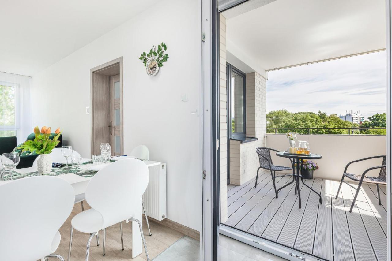 Apartament Deluxe Platany C38 By Renters Apartment Kolobrzeg Exterior photo